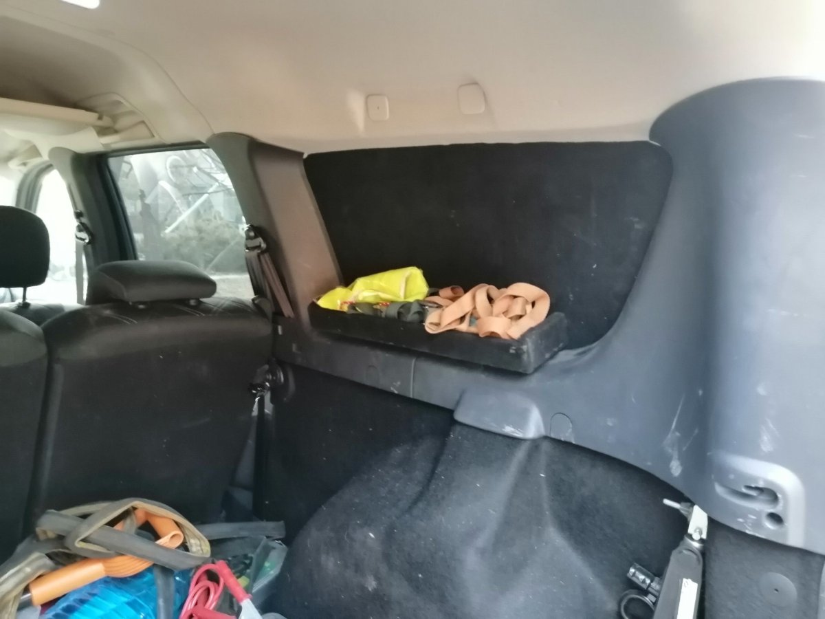 Лада Ларгус салон багажник