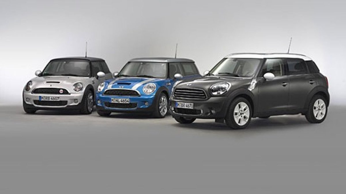 Несколько машин Mini фото