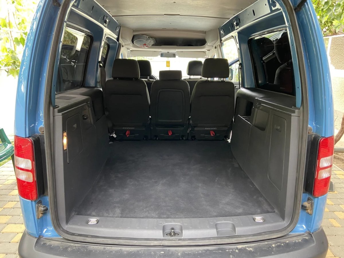 Фольксваген Кадди салон