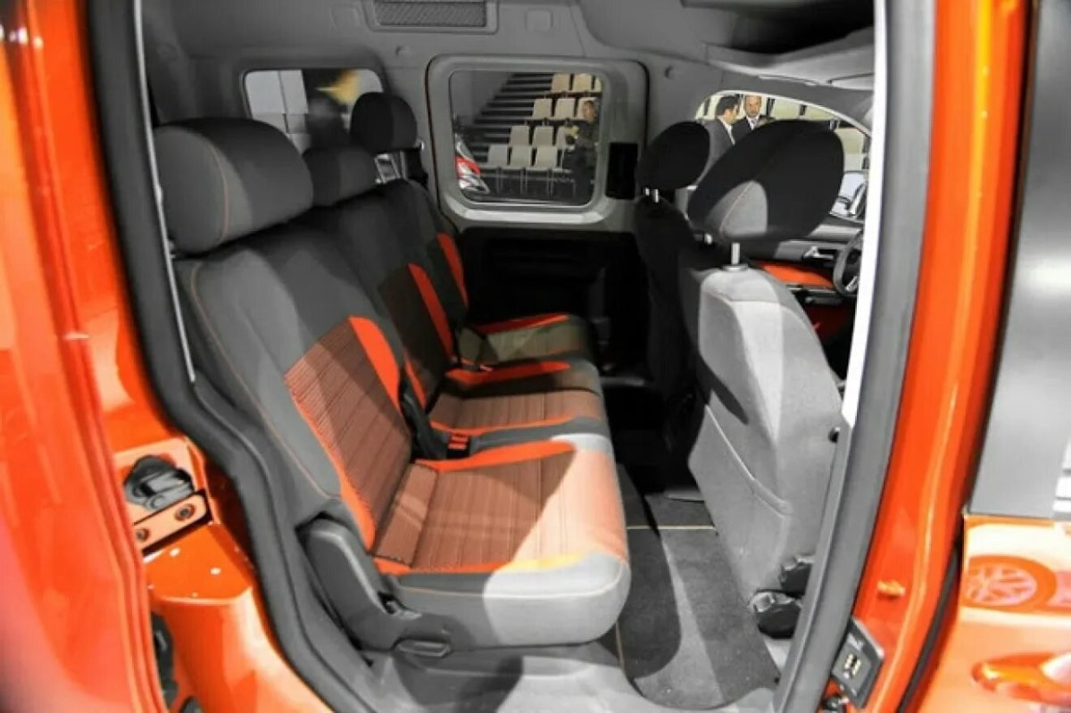 Кадди кросс салон