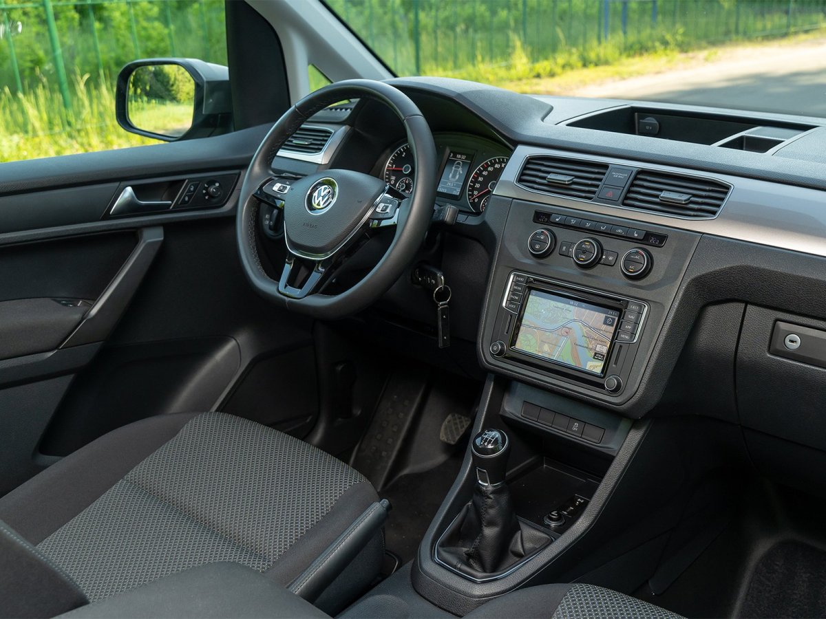 VW Caddy 2016 салон