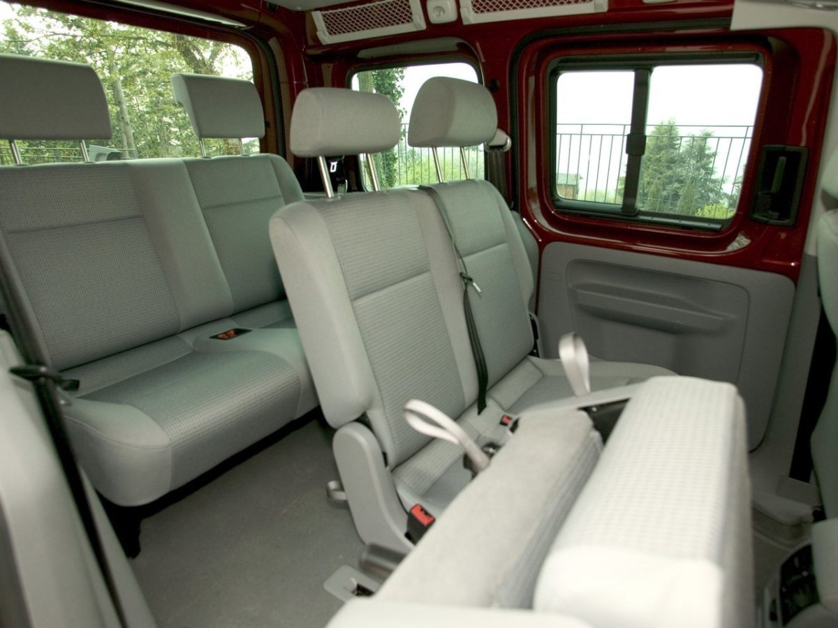 Минивэн Фольксваген Кэди салон