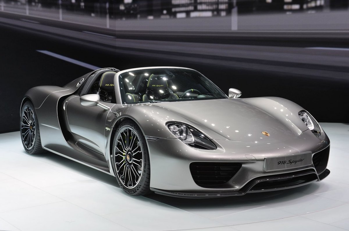 Порше 918