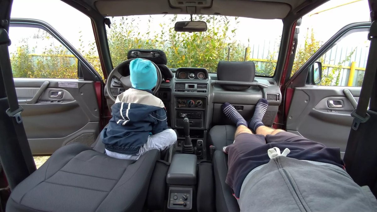 Митсубиси Паджеро 4 салон