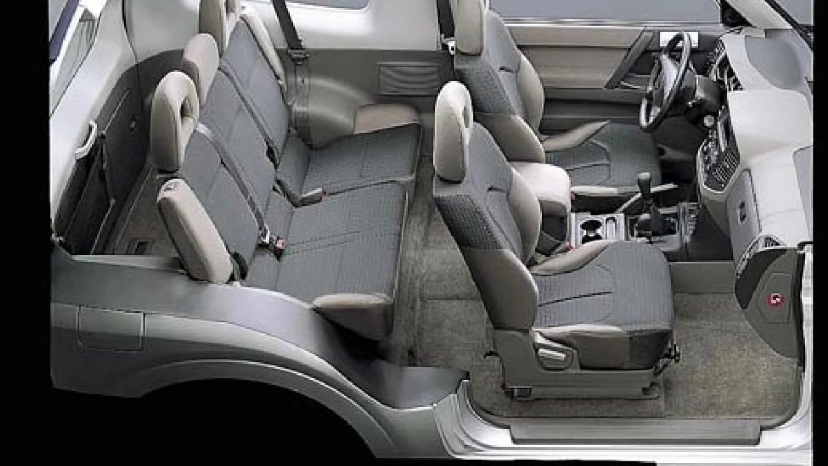 Mitsubishi Pajero II 3 двери салон