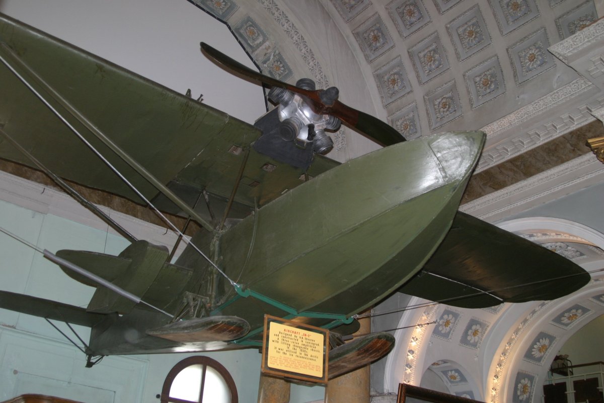 Самолет амфибия ш 2 музей Арктики и Антарктики