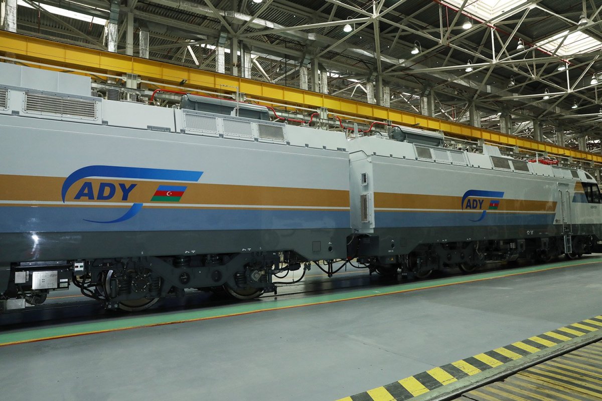 Первая грузовая компания локомотивы