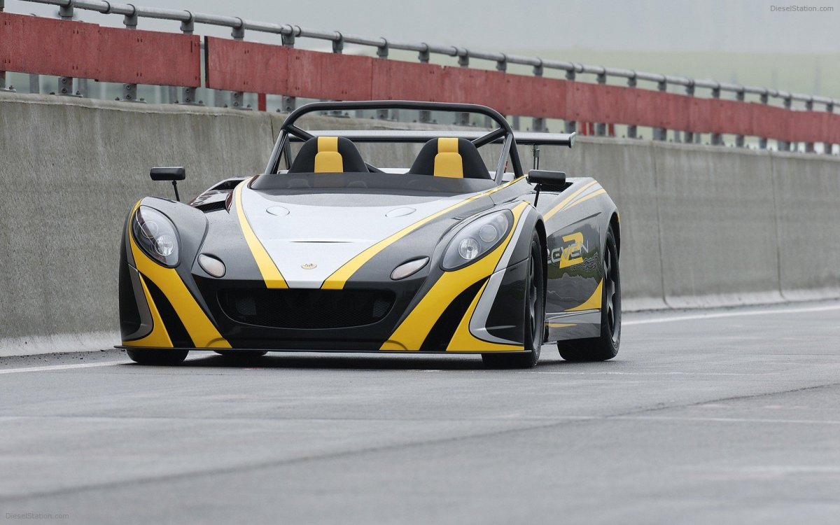 Машина Лотус 7