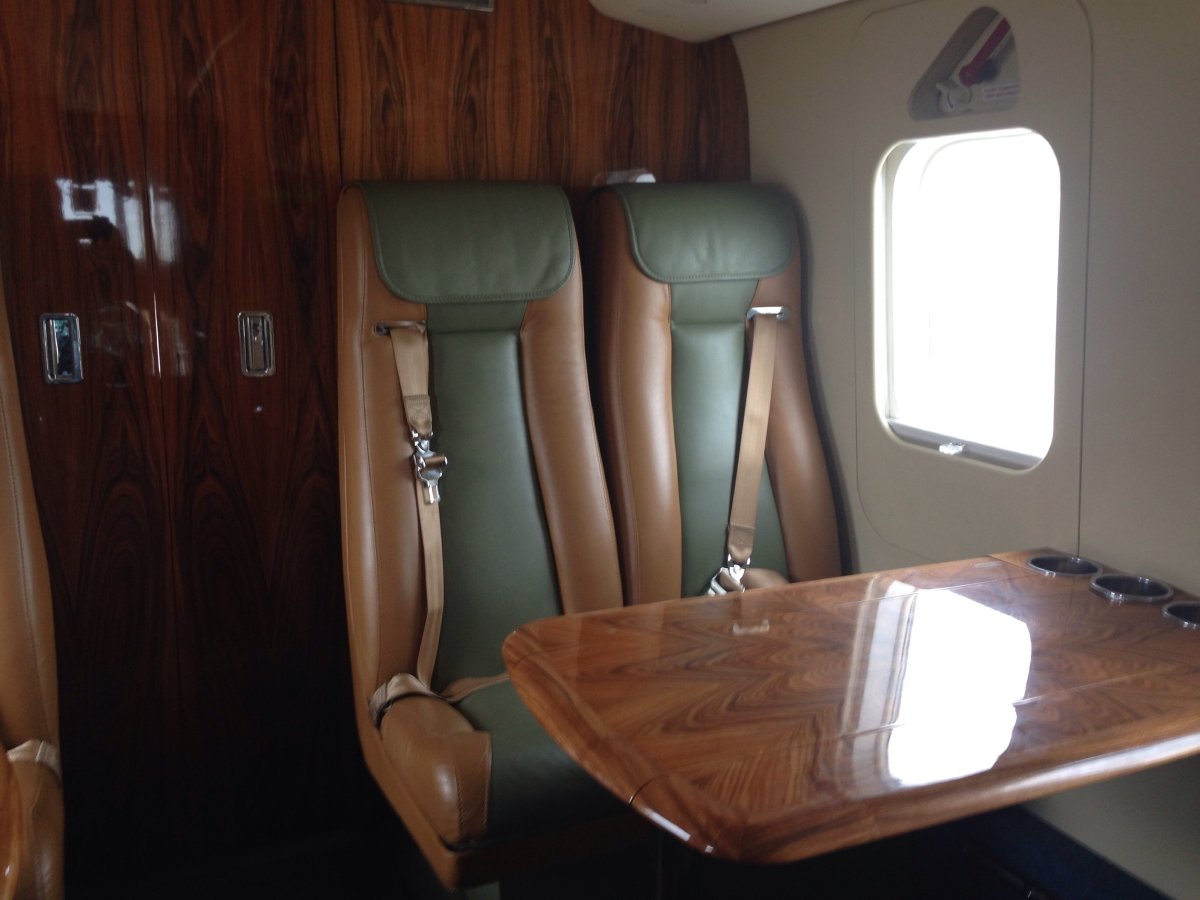 Ми 8 вип салон