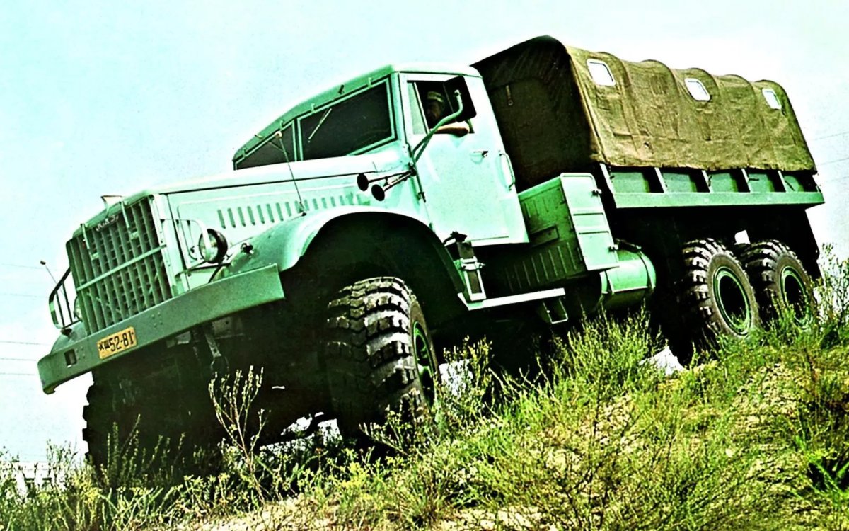 КРАЗ 255 болотоход