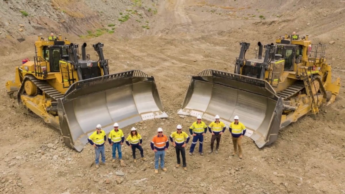 Самый большой бульдозер Алиса