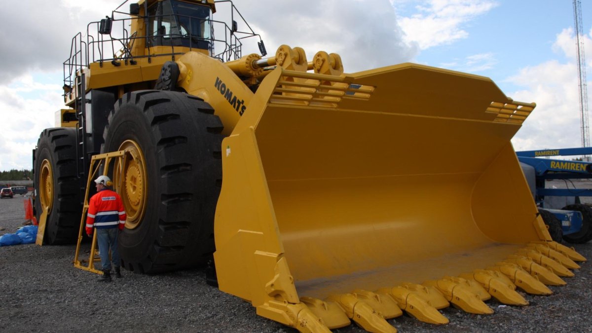 Komatsu wa1200-6