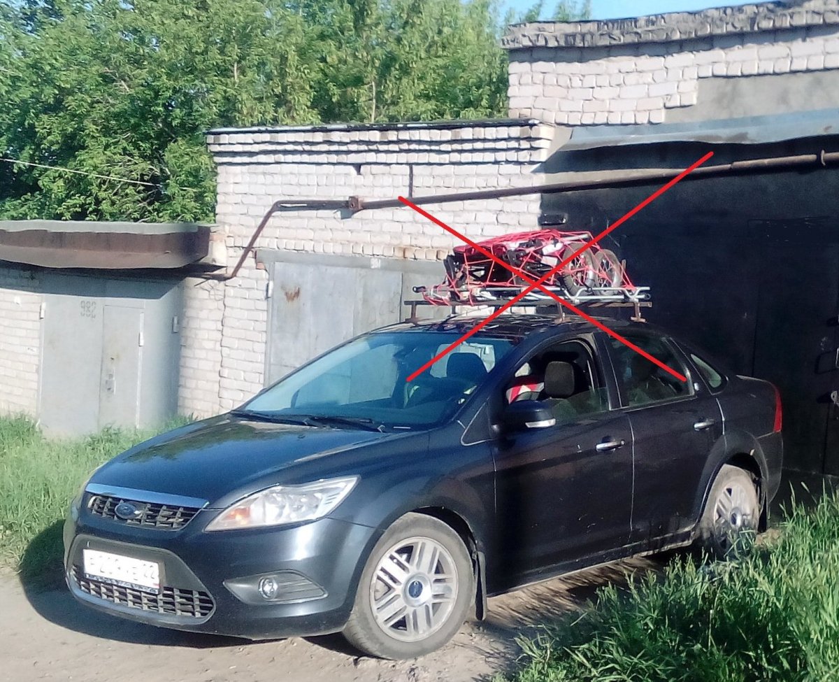 Volkswagen Bora с автобагажником на крыше