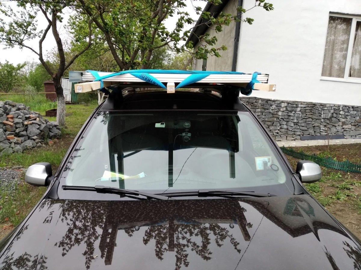 Гипсокартон на крыше автомобиля