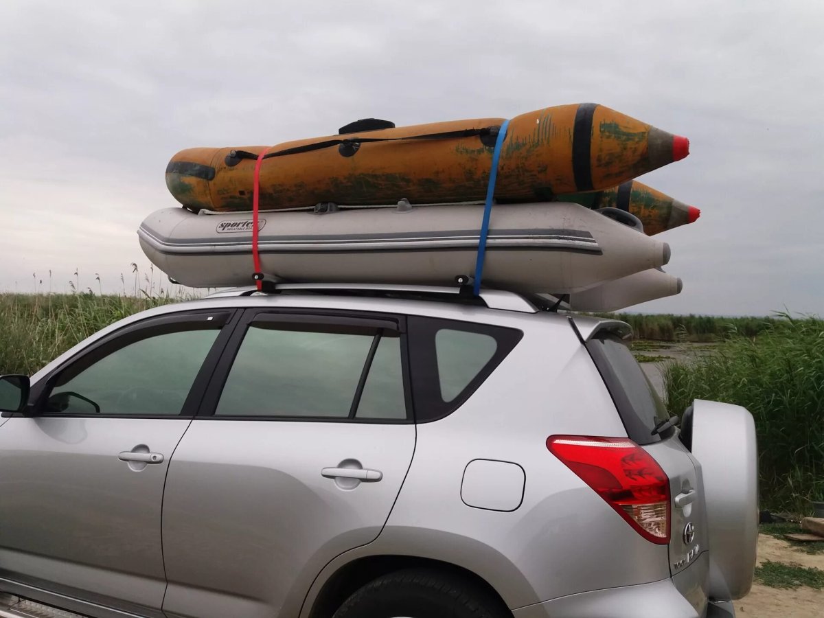 Лодка ПВХ на крыше рав 4