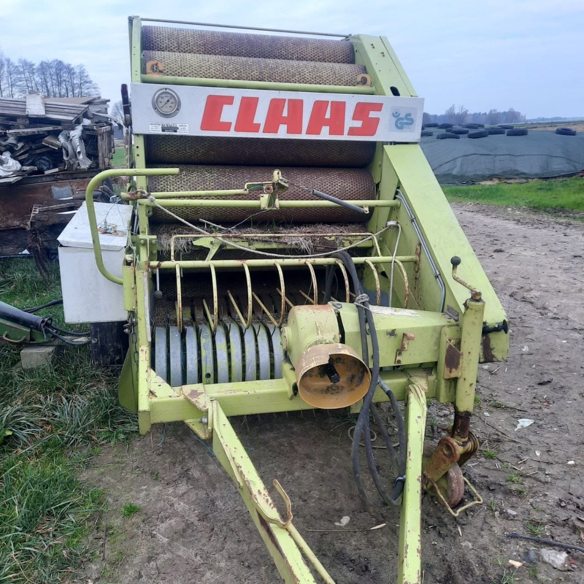 Пресс-подборщик рулонный class