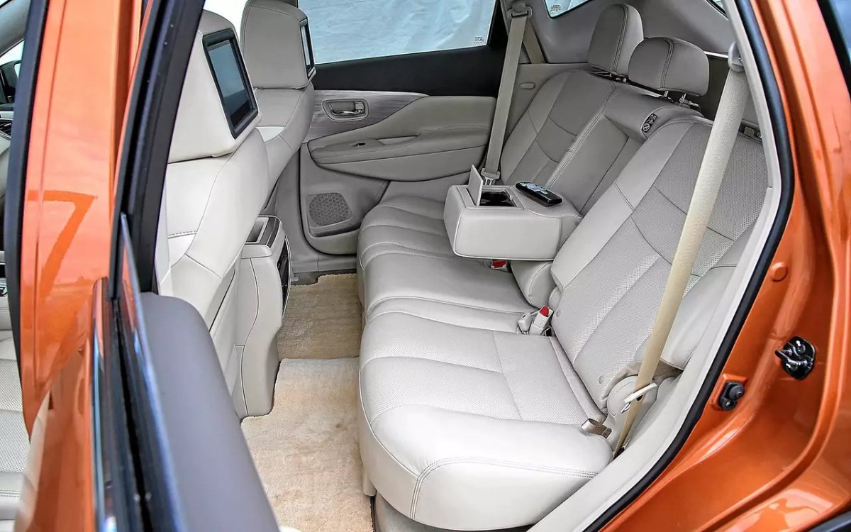 Ниссан Мурано салон сзади