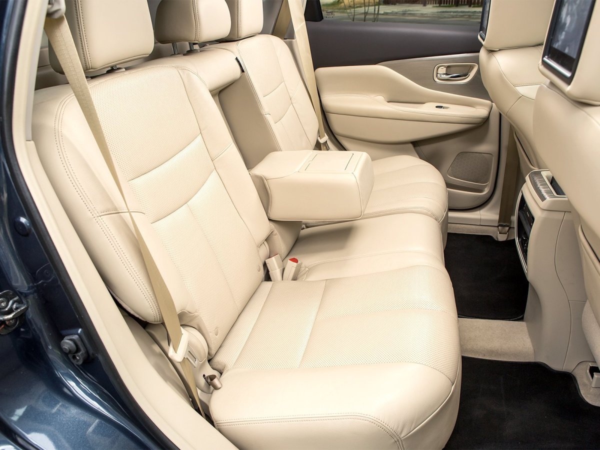 Ниссан Мурано 2021 салон сзади