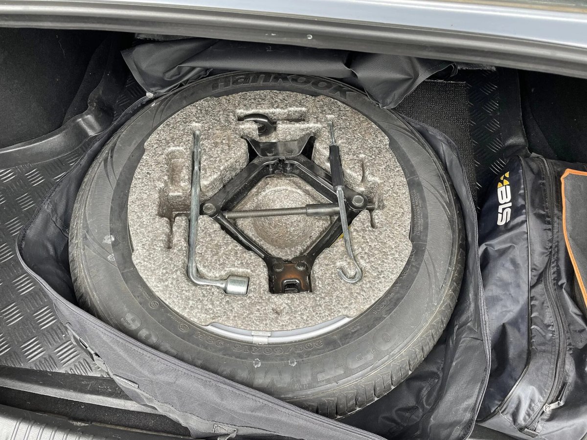 Органайзер запасного колеса Киа Рио 3