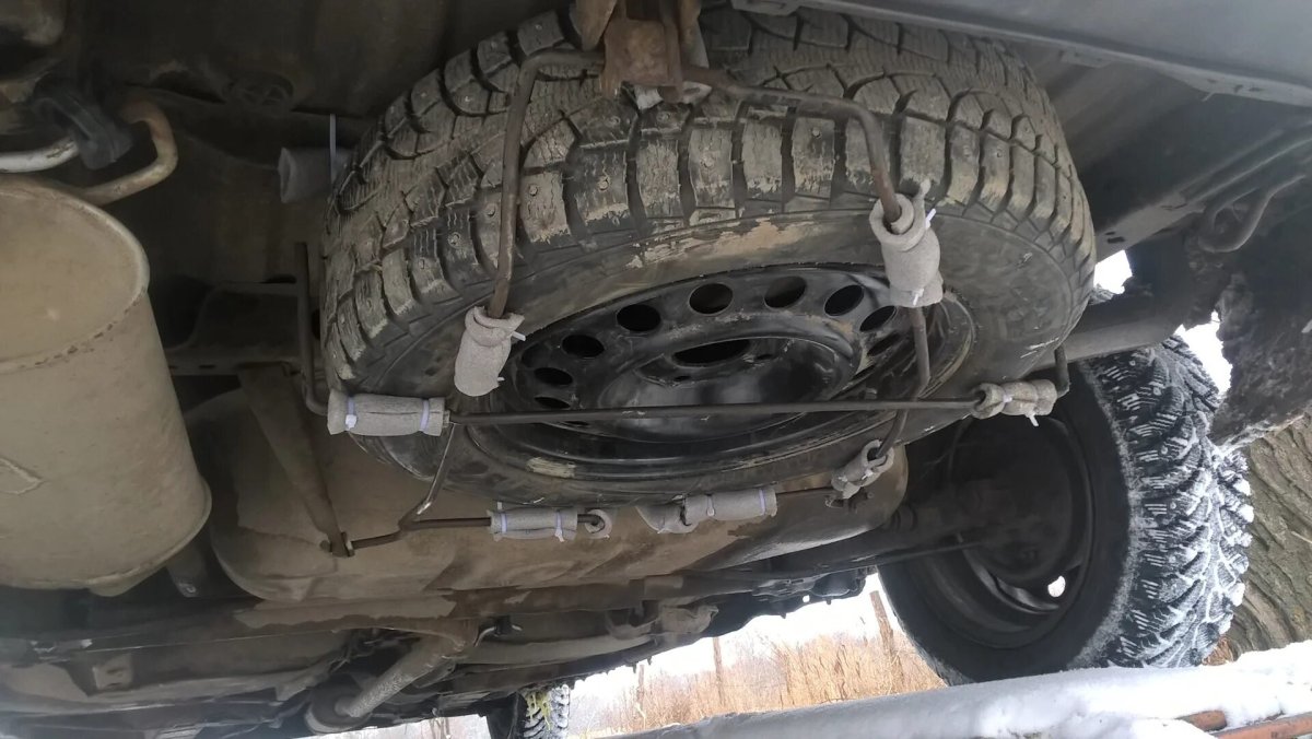 Место для запасного колёса на Renault Grand Scenic