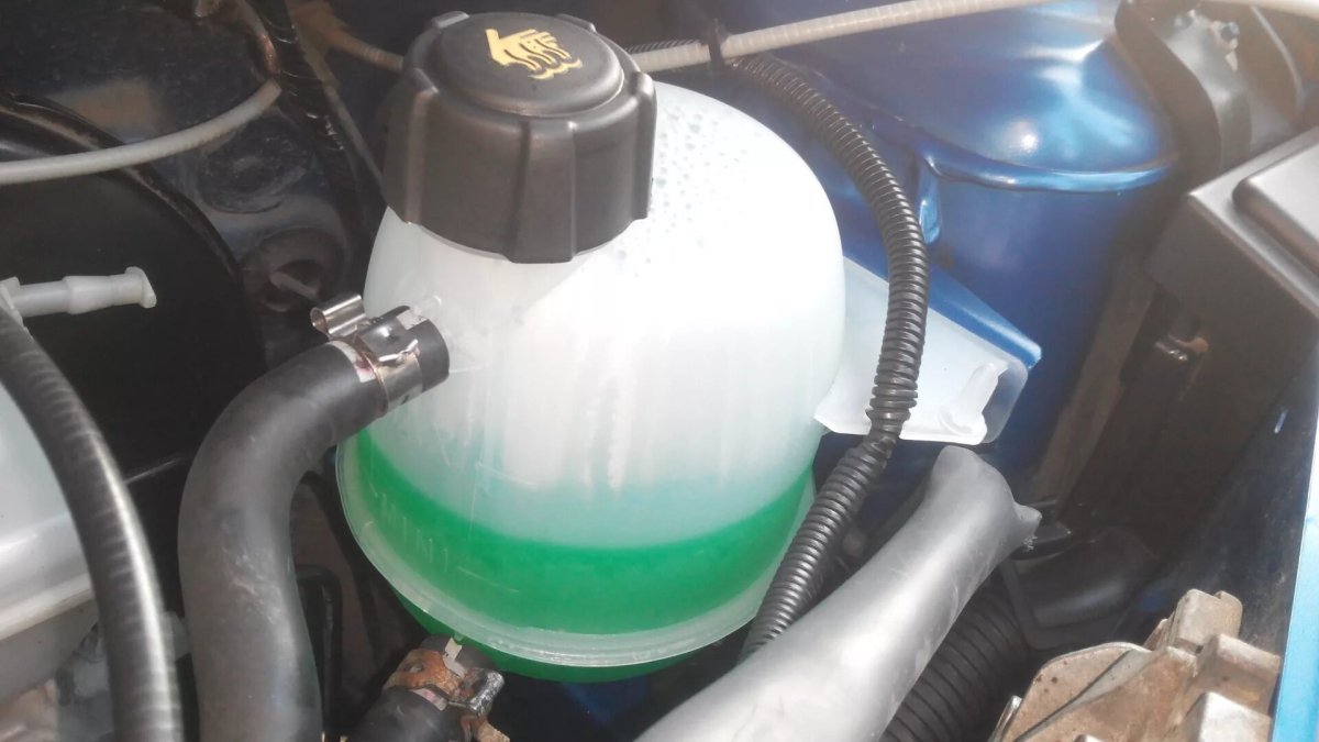 Бачок антифриза Рено Симбол 1