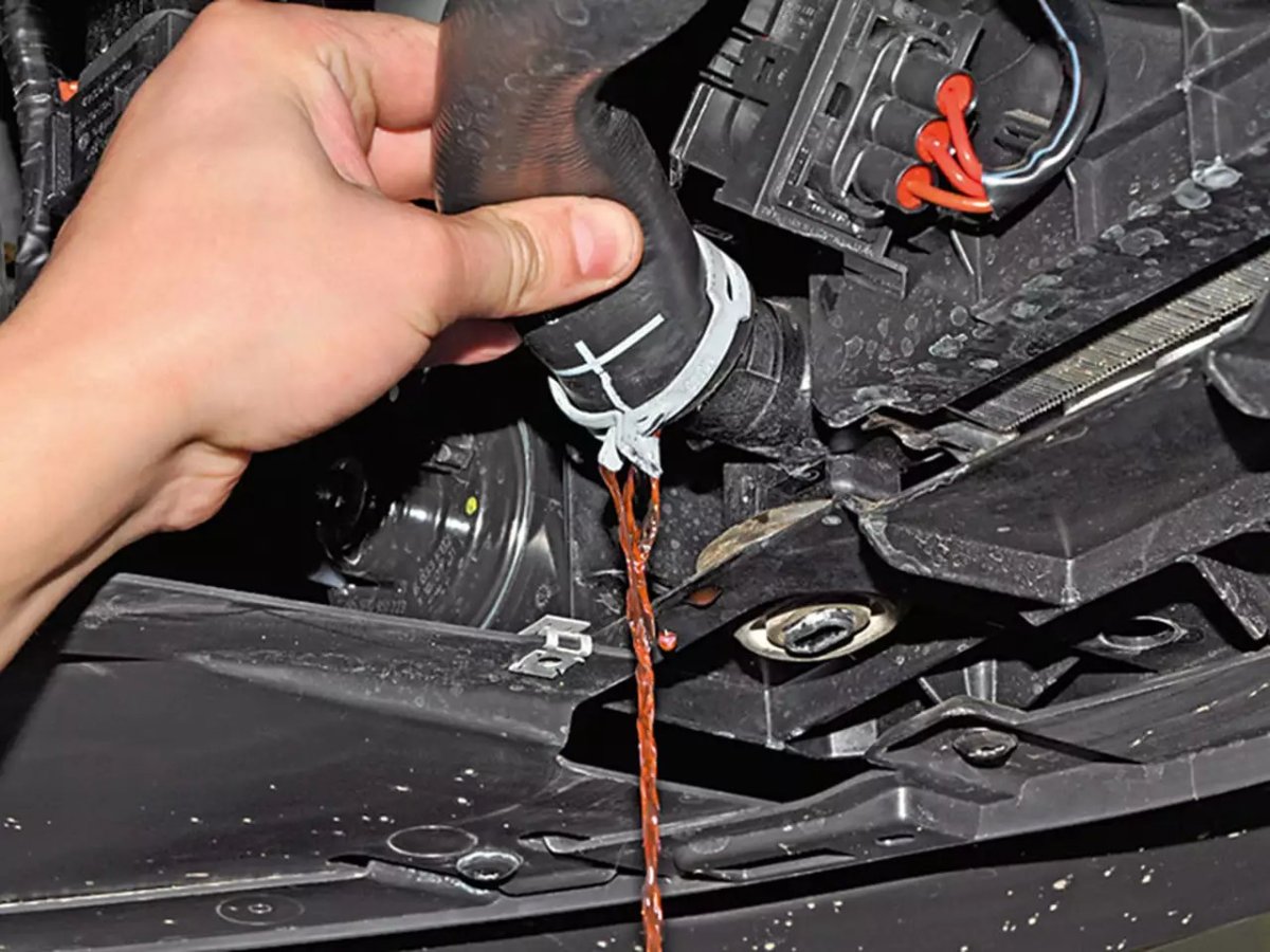 Сливная с блока Фольксваген поло седан