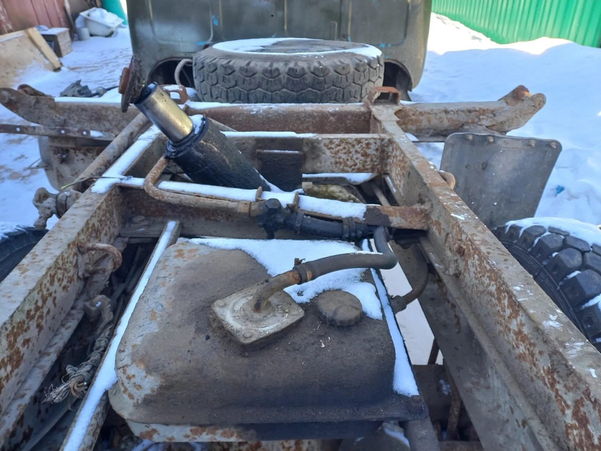 Подрамник и самосвал на ЗИЛ