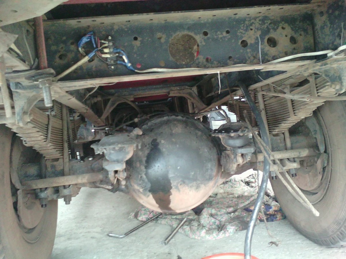 ЗИЛ 130 снизу