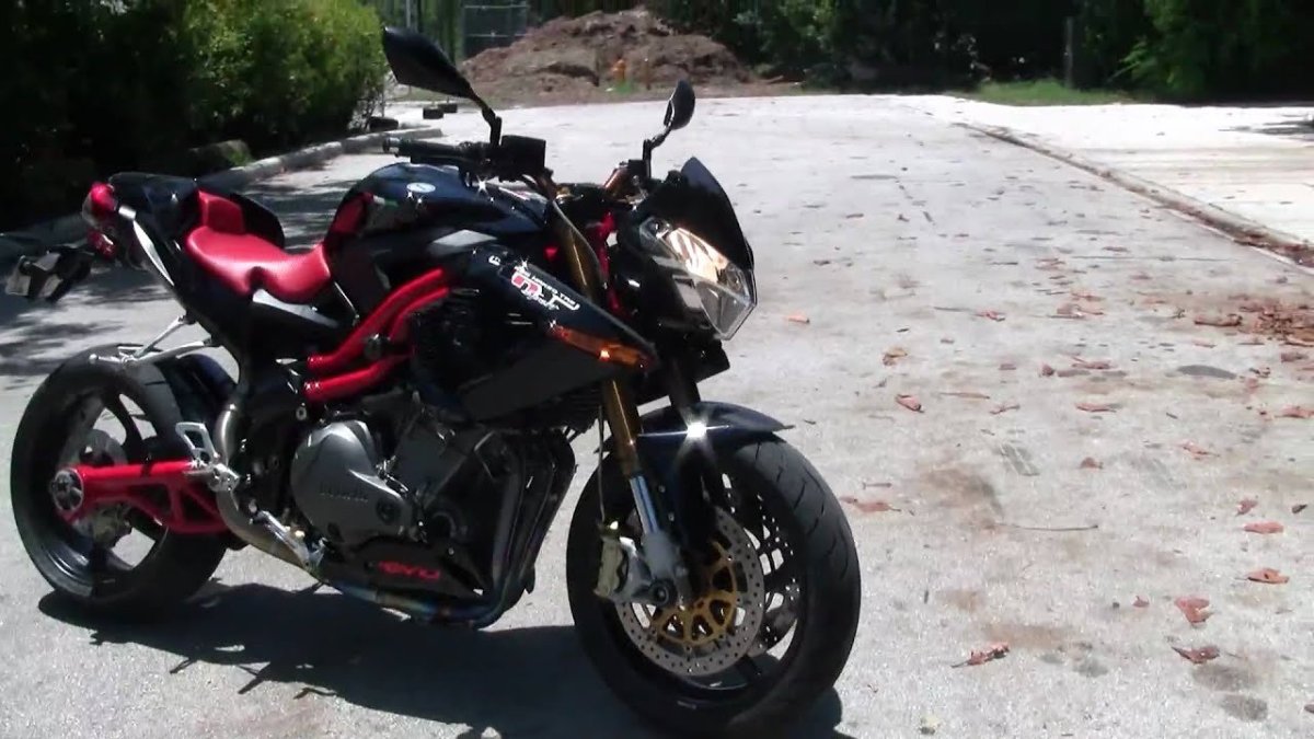 Бенелли мотоцикл 1130