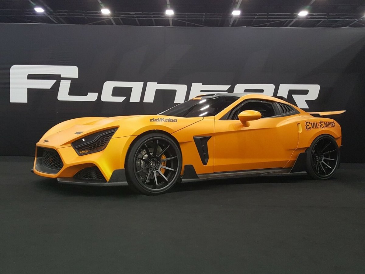 Гиперкар фланкер