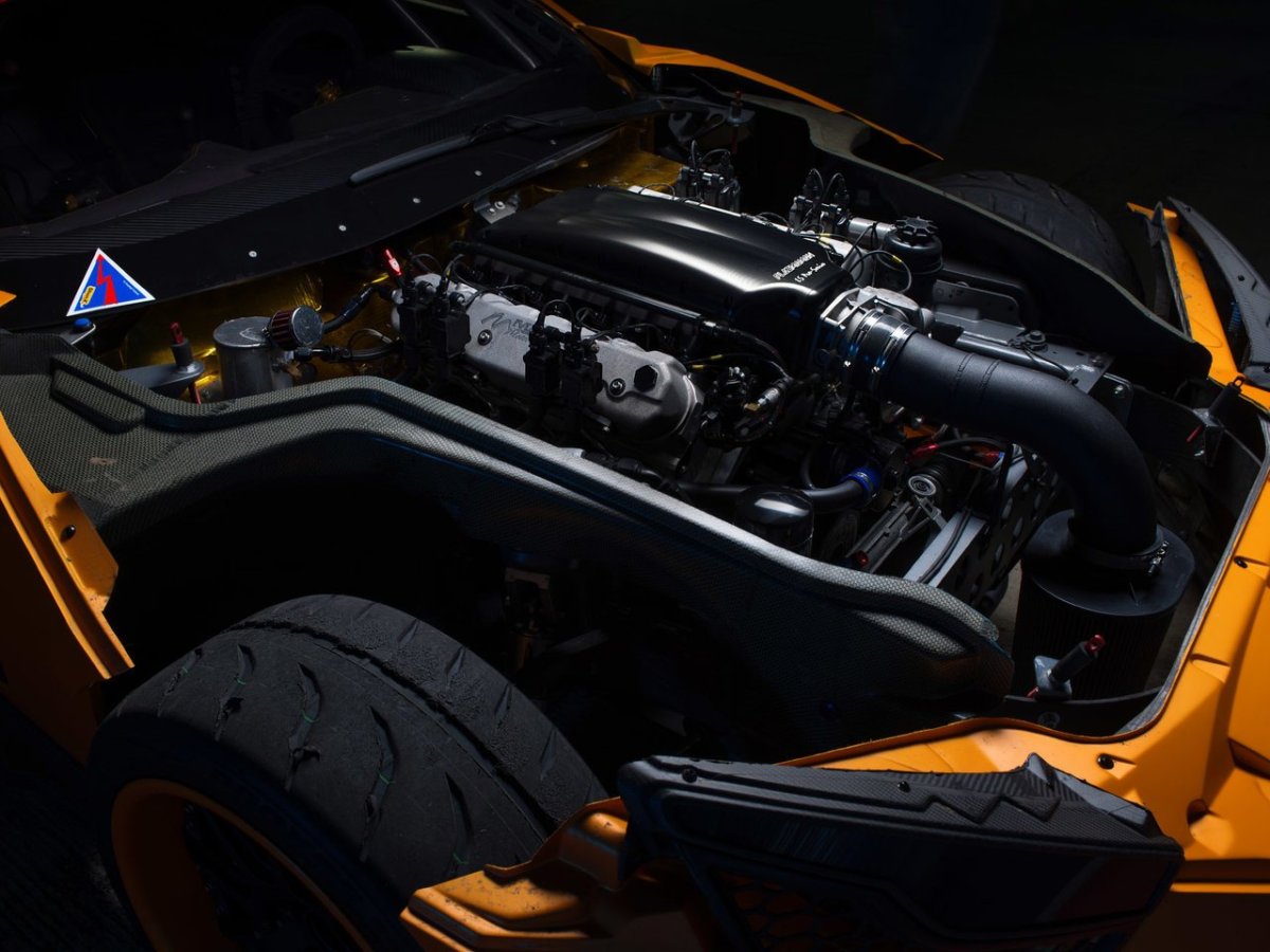 Flanker f салон