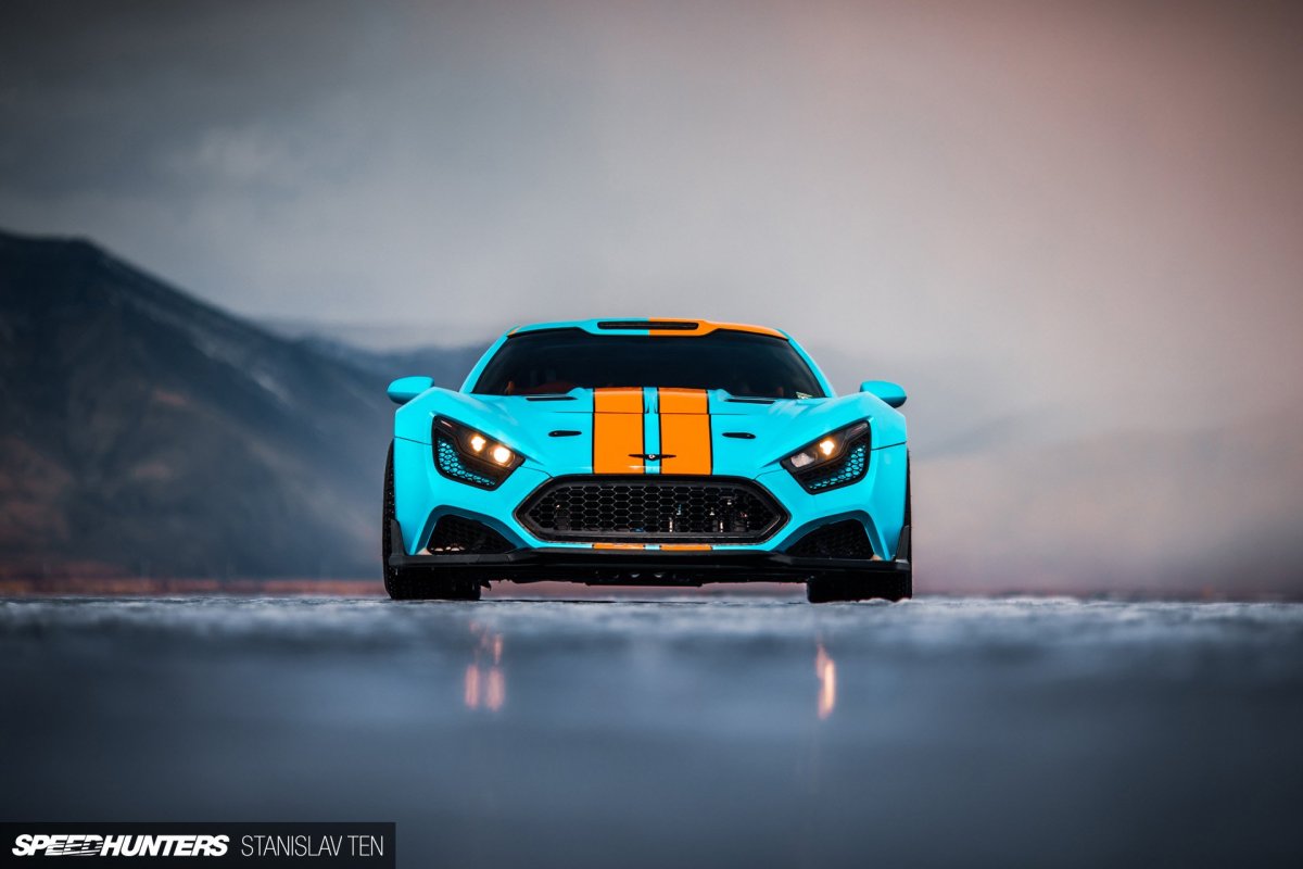 Астон Мартин фланкер