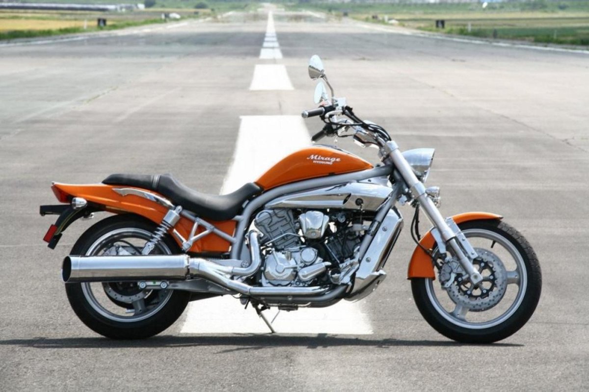 Корейский чоппер Hyosung Aquila gv650