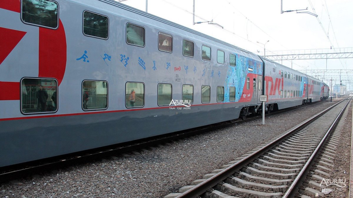 Двухэтажный поезд в Сочи