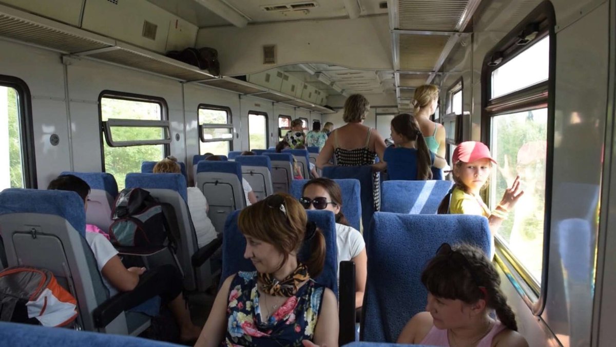 Туапсе-Гагра туристический поезд сидячий вагон