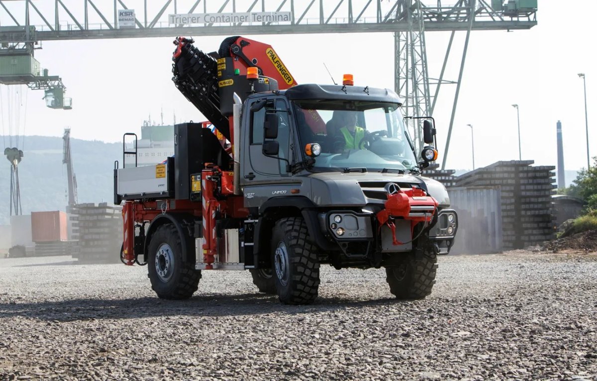 Mercedes Unimog Manipulator
