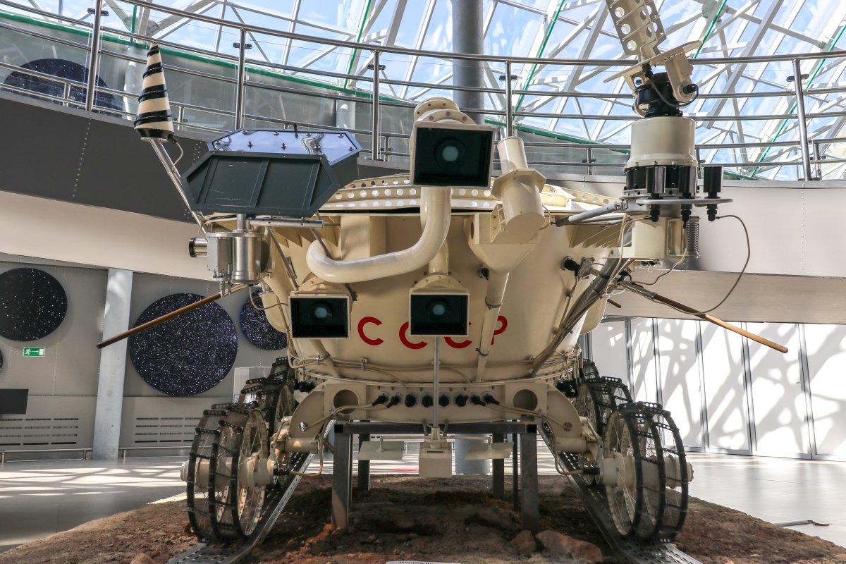 Робот Луноход