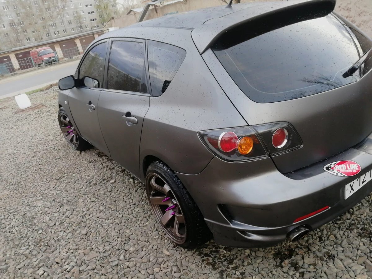 Мазда 3 БК хэтчбек черная матовая