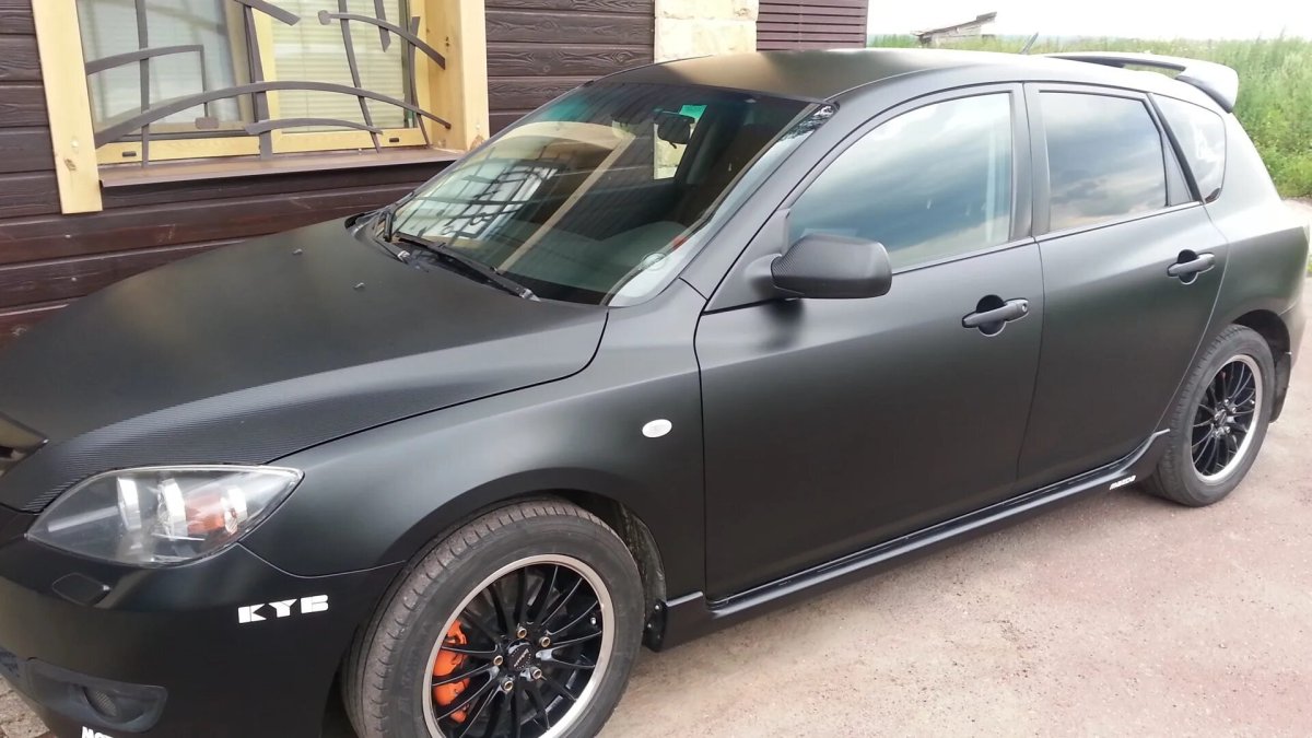 Мазда 3 черная матовая