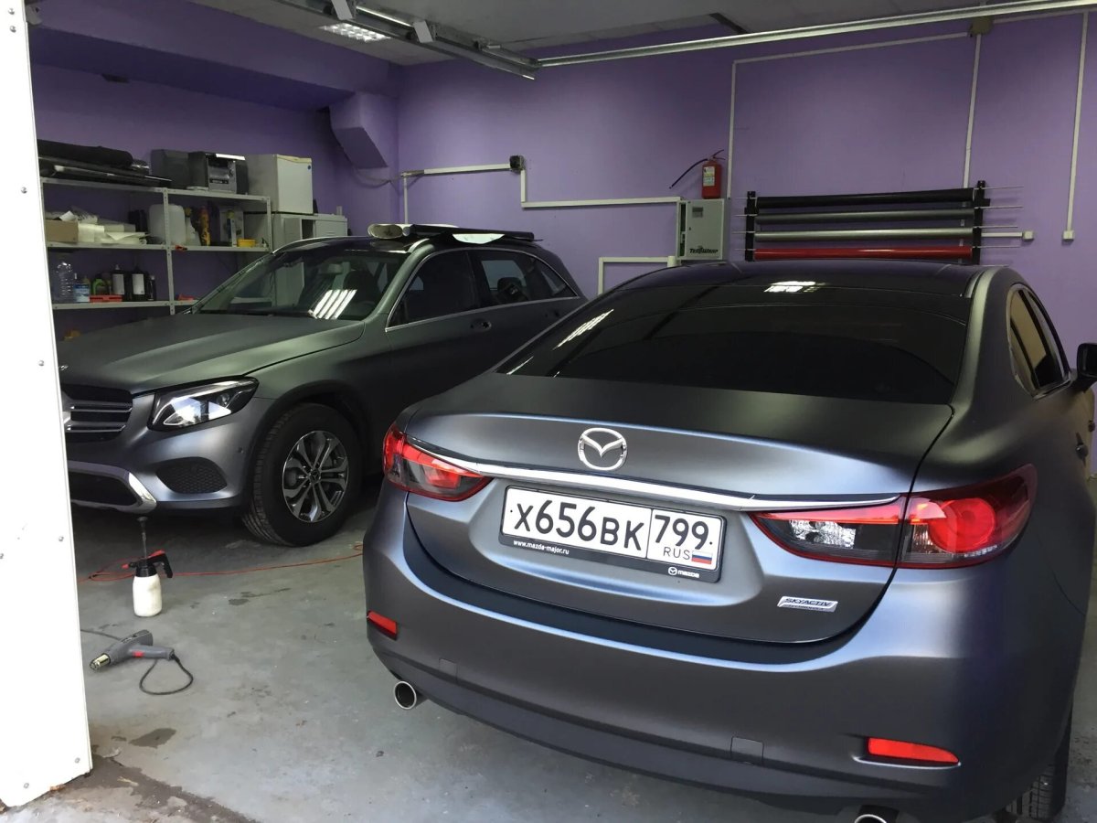 Мазда 6 в матовой пленке