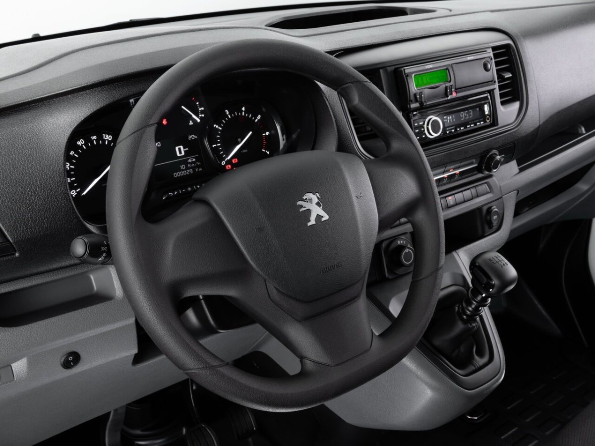 Пежо Expert 2022