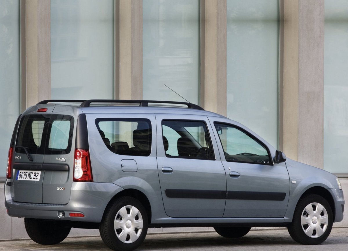 Renault Logan Dacia универсал
