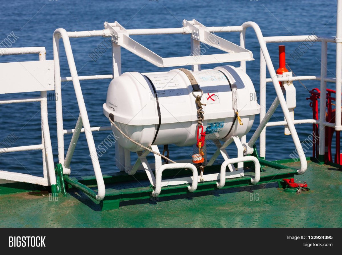 Liferaft на судне