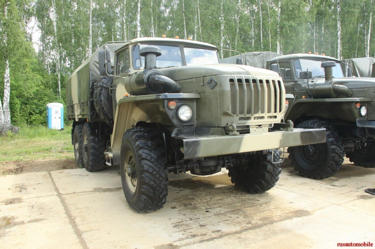 Урал 4320 армейский