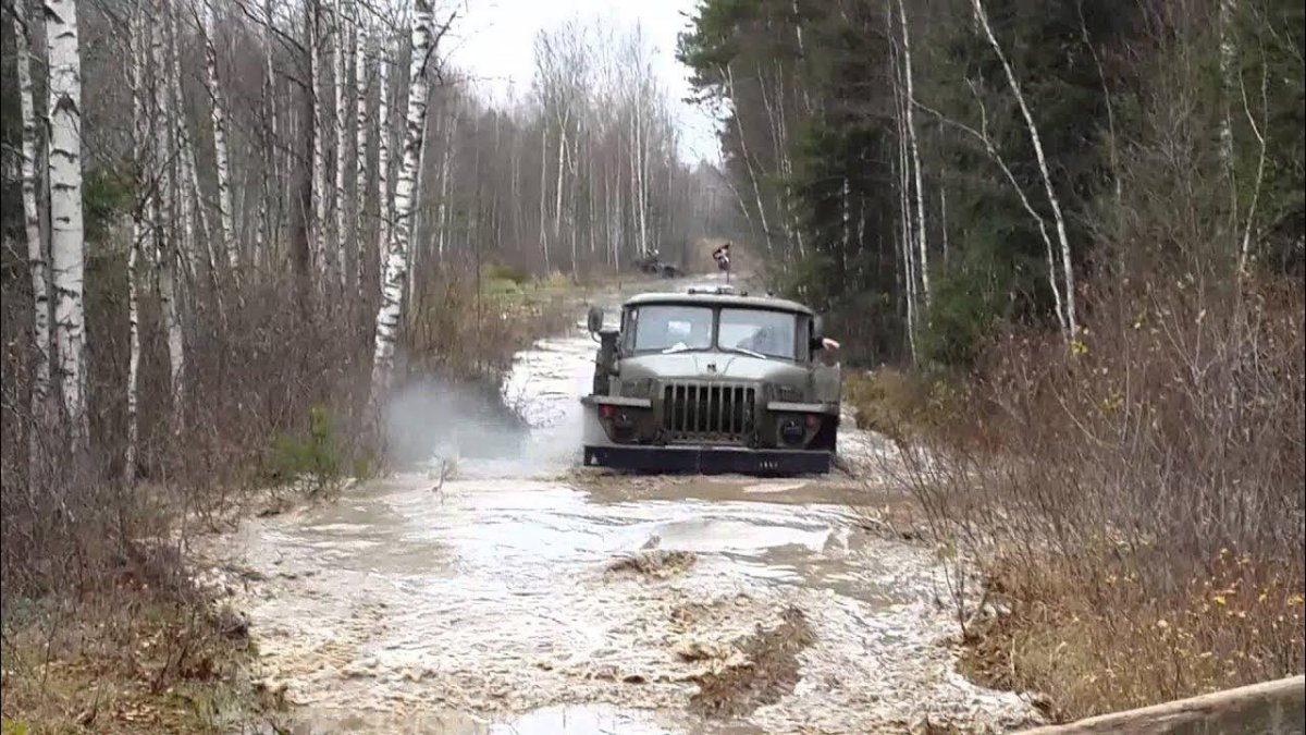 ЗИЛ 131 И Урал