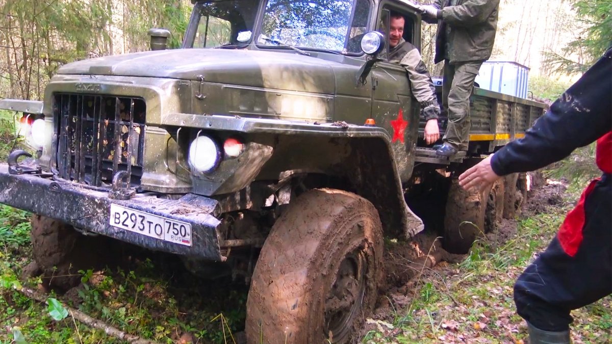 Машины по бездорожью по каналу не Тормози