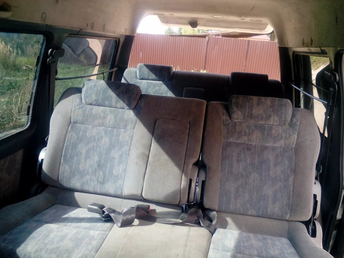 Mazda Bongo 1999 салон