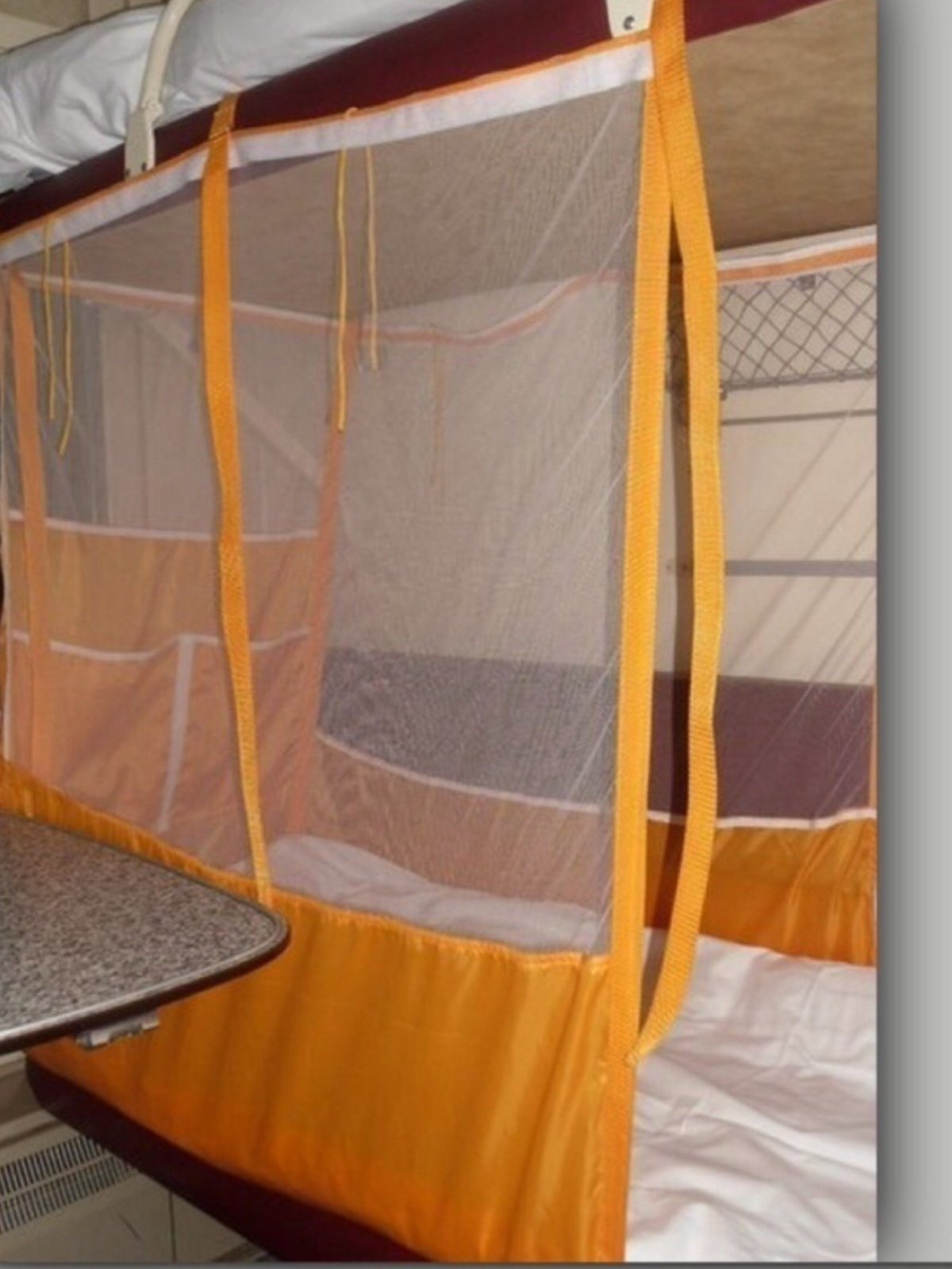 Манеж для поезда для ребенка оранжевый