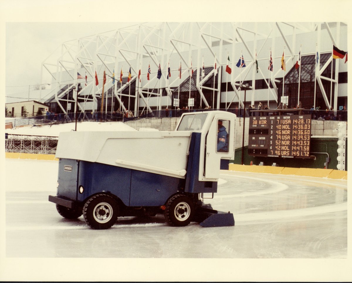 Zamboni 525