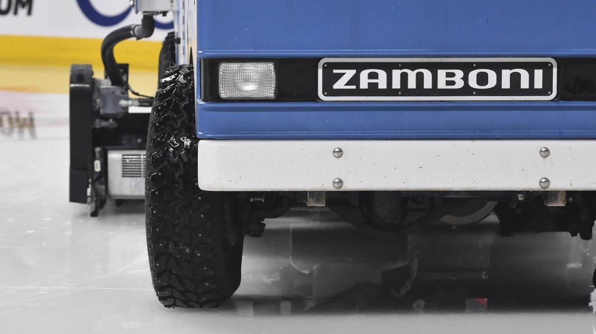 Zamboni 710